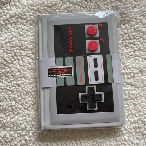 Premium A5 Nintendo Notebook - Picture 3 of 4